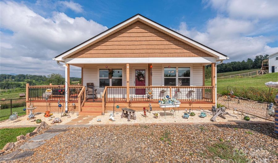 43 Paul Bridges Rd, Alexander, NC 28701 - 3 Beds, 2 Bath