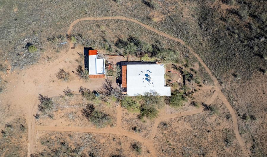 13520 W Universal Ranch Rd, Arivaca, AZ 85601 - 3 Beds, 2 Bath