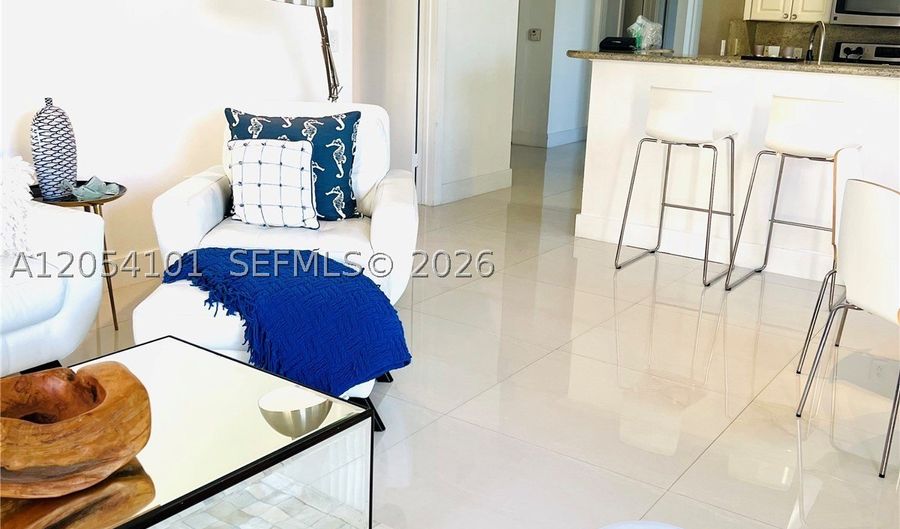 19901 E Country Club Dr 2401, Aventura, FL 33180 - 3 Beds, 2 Bath