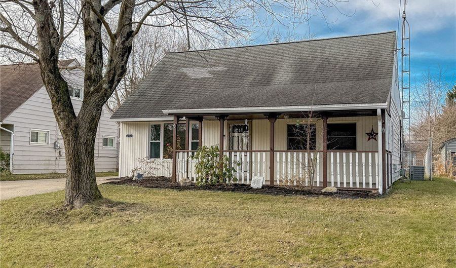 262 Idlewood Rd, Austintown, OH 44515 - 4 Beds, 1 Bath