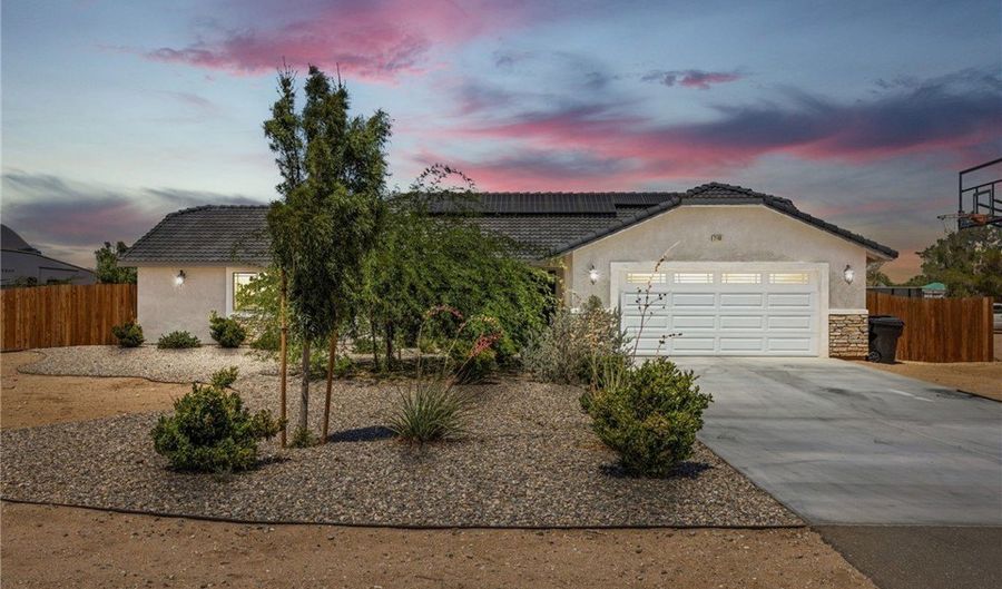 21198 Balsa St, Apple Valley, CA 92308 - 3 Beds, 2 Bath