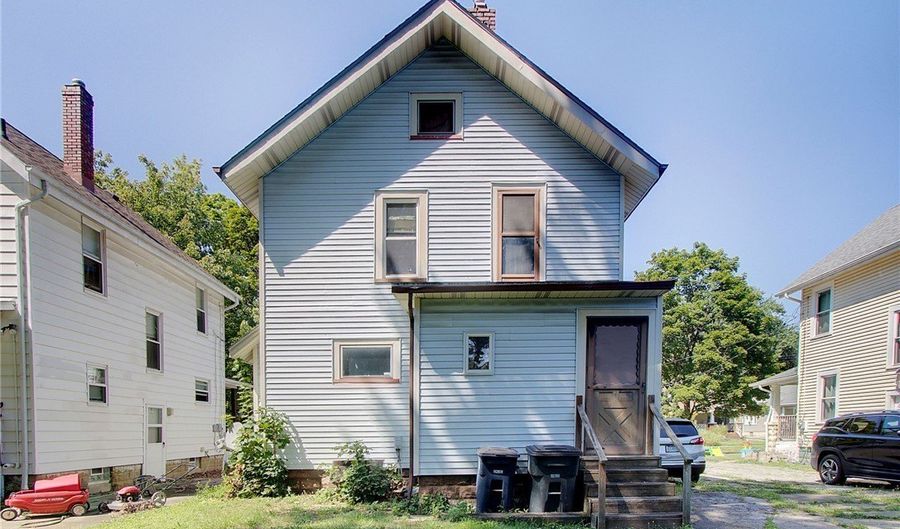 176 E Ido Ave, Akron, OH 44301 - 4 Beds, 2 Bath
