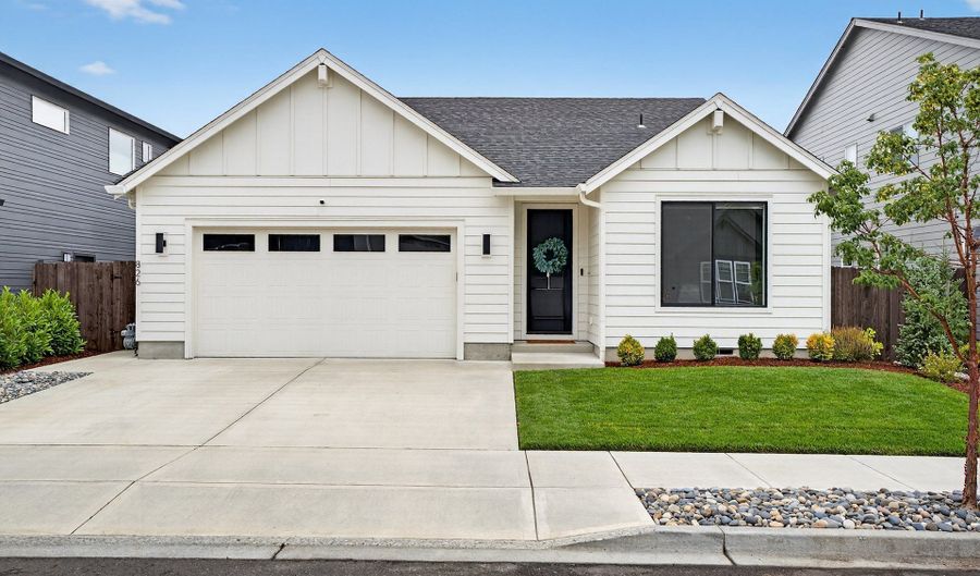 826 SE 37TH St, Battle Ground, WA 98604 - 3 Beds, 2 Bath