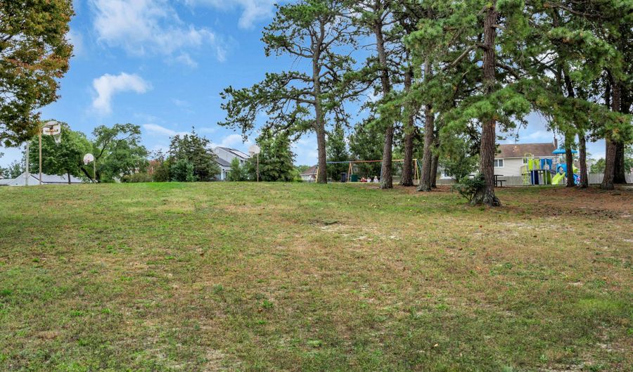 41 Deck St, Barnegat, NJ 08005 - 4 Beds, 2 Bath