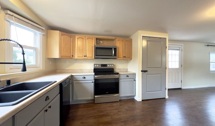 35 Circle Dr, Belmont, NH 03220 - 3 Beds, 1 Bath