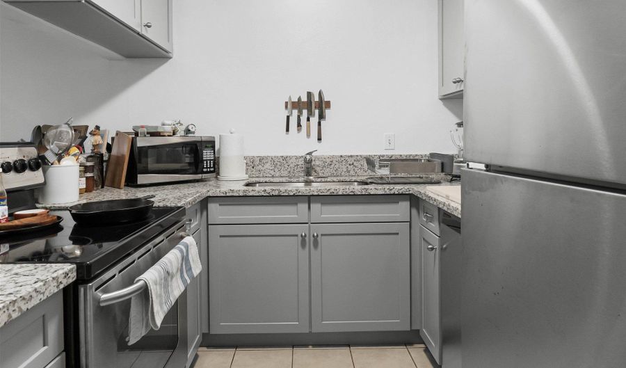 1450 S Kihei Rd A205, Kihei, HI 96753 - 1 Beds, 1 Bath