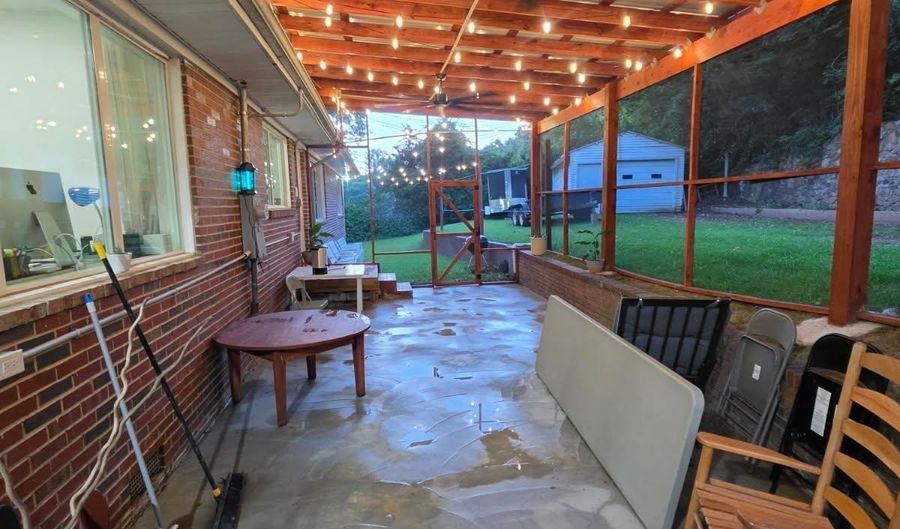 1327 CHAMPAIGN Ave, Anniston, AL 36207 - 3 Beds, 2 Bath