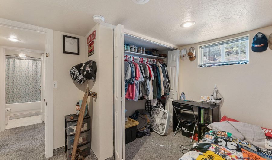 97 W 400 S, Cedar City, UT 84720 - 5 Beds, 2 Bath