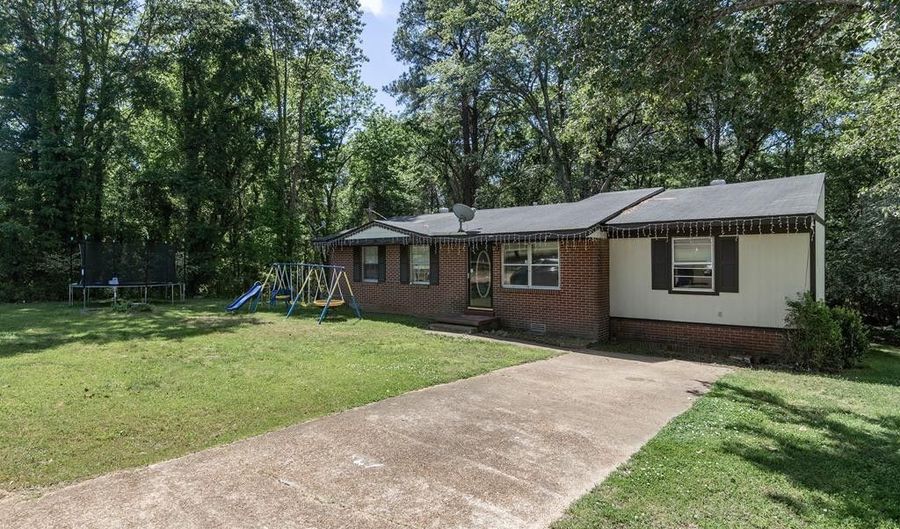 613 Mounds Pleasant, Water Valley, MS 38965 - 4 Beds, 2 Bath