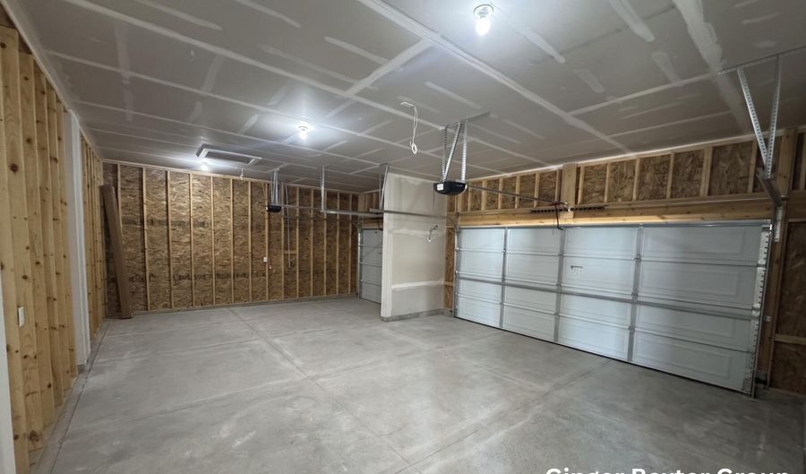 11268 Shoreline Dr 123, Allendale, MI 49401 - 4 Beds, 3 Bath