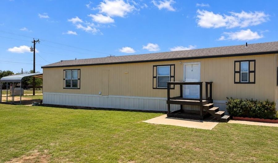 402 NW 12th St, Andrews, TX 79714 - 2 Beds, 2 Bath