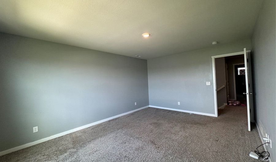 2610 13th Ave SE, Altoona, IA 50009 - 4 Beds, 3 Bath