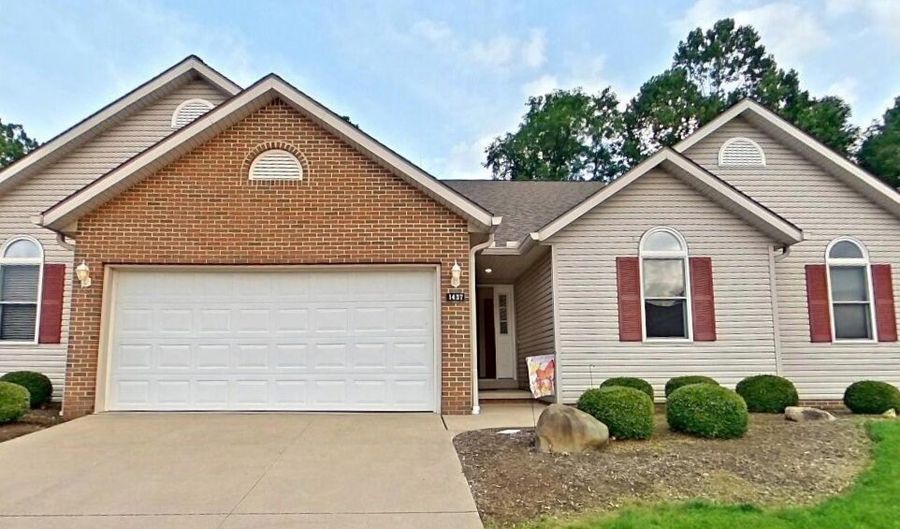 1437 Waters Edge Dr, Akron, OH 44313 - 2 Beds, 2 Bath