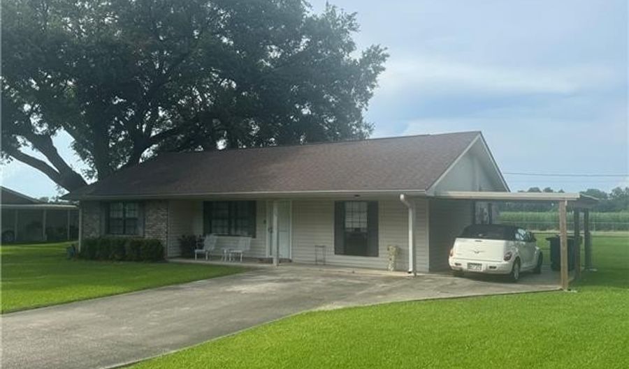 136 ROSE St, Belle Rose, LA 70341 - 3 Beds, 2 Bath