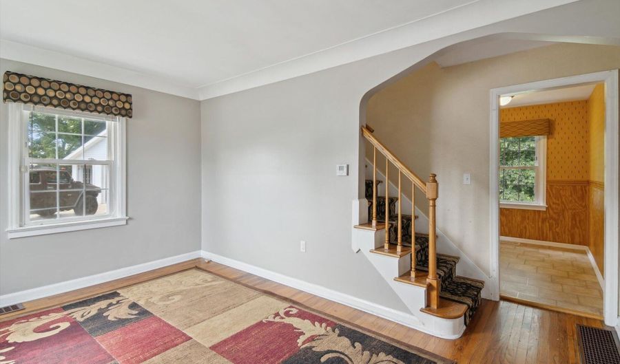 717 Oxford Ct, Adrian, MI 49221 - 2 Beds, 1 Bath