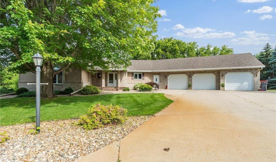 1500 Mc Auliffe Pl NW, Alexandria, MN 56308 - 4 Beds, 4 Bath