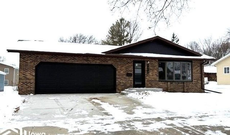 1414 E Linden St, Algona, IA 50511 - 3 Beds, 2 Bath