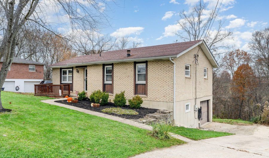 910 Hillview Rd, Alexandria, KY 41001 - 3 Beds, 2 Bath