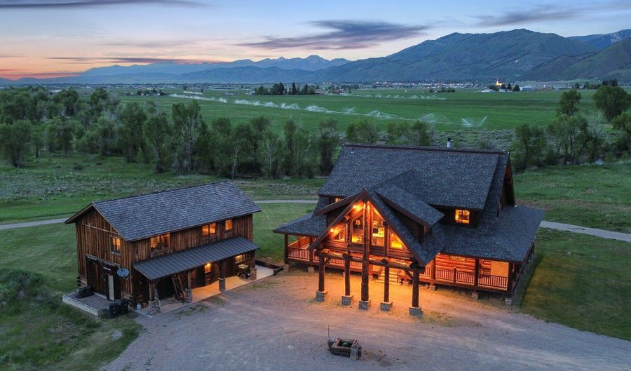 989 DRY CREEK Rd, Afton, WY 83110 - 6 Beds, 4 Bath