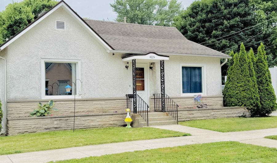 405 W 20th St, Auburn, IN 46706 - 3 Beds, 2 Bath