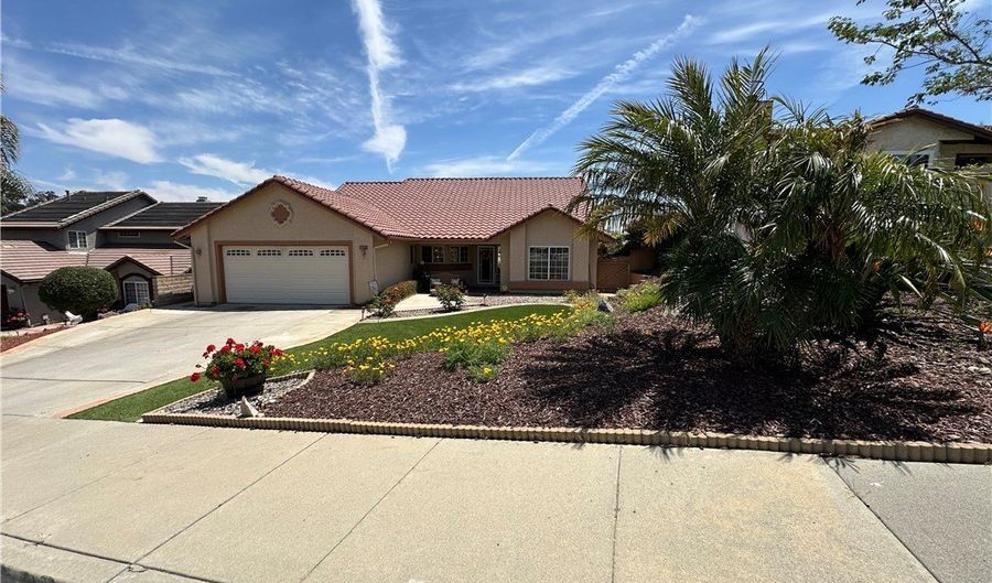 1728 El Rosal Pl, Escondido, CA 92026 - 3 Beds, 2 Bath