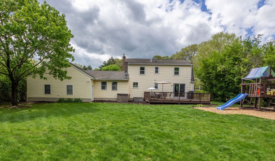 253 Sperry Rd, Bristol, CT 06010 - 3 Beds, 2 Bath