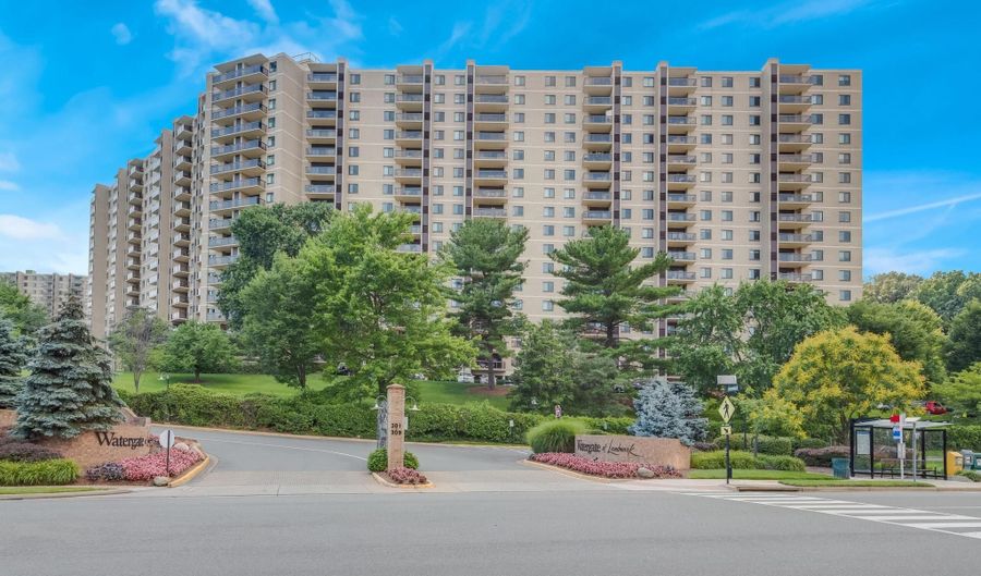 307 YOAKUM Pkwy 1718, Alexandria, VA 22304 - 1 Beds, 1 Bath