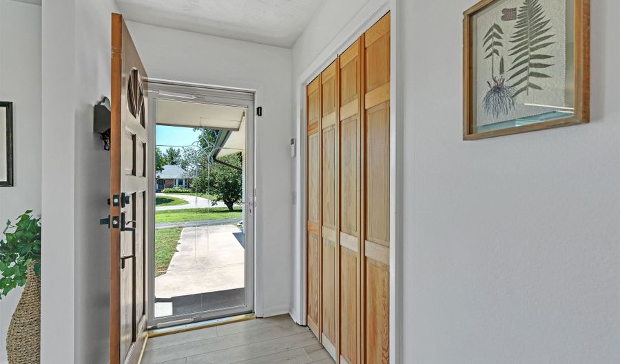 206 E Hamlin, Andover, KS 67002 - 3 Beds, 2 Bath