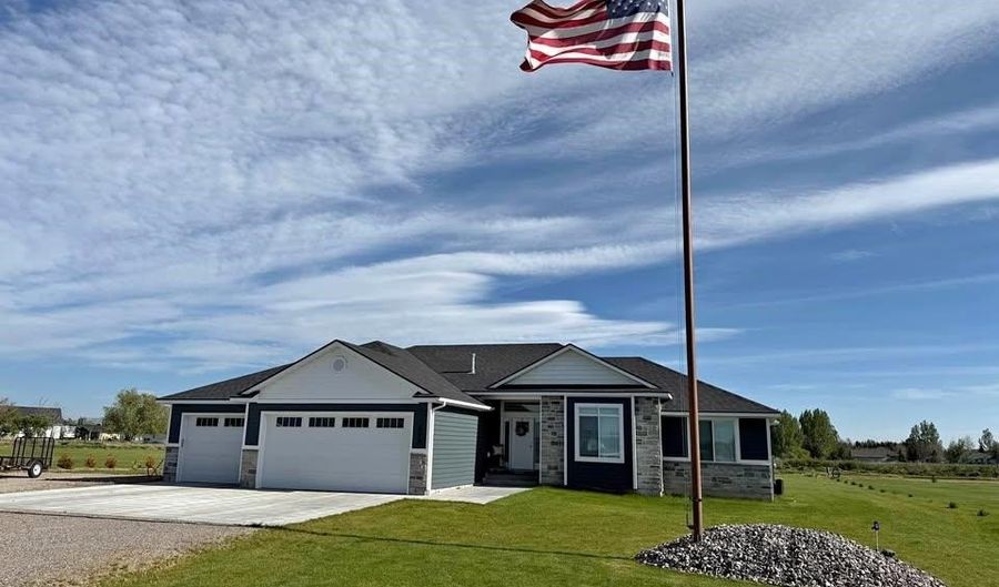 565 W 40 S, Blackfoot, ID 83221 - 3 Beds, 2 Bath