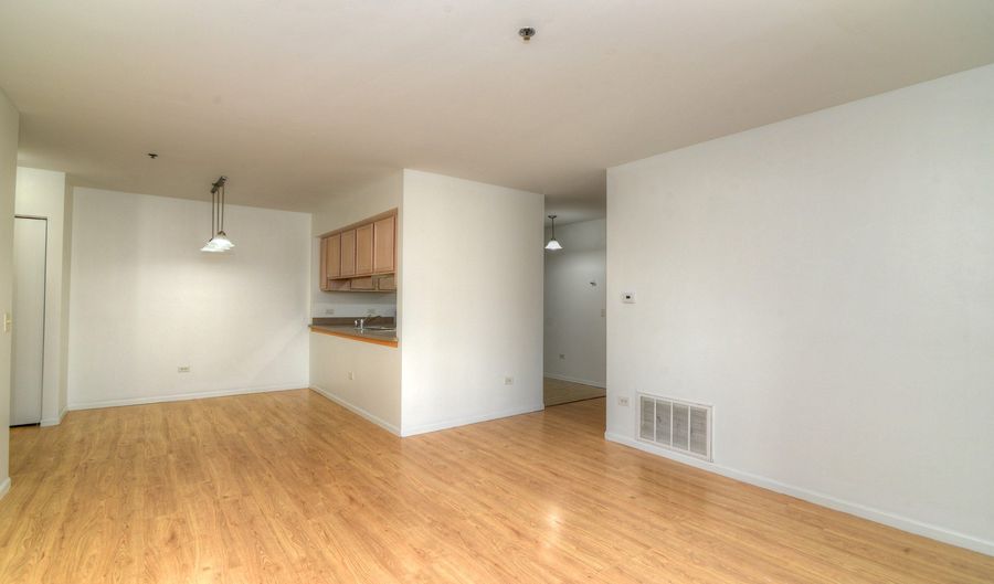 881 N Swift Rd 105, Addison, IL 60101 - 2 Beds, 2 Bath
