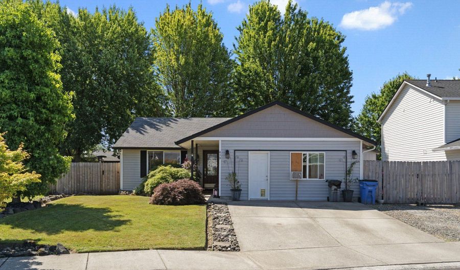 413 SE 8TH St, Battle Ground, WA 98604 - 3 Beds, 2 Bath