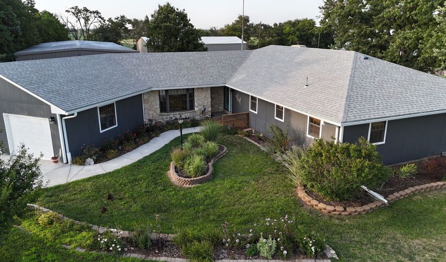 TBD 2900 Ave, Abilene, KS 67410 - 5 Beds, 2 Bath