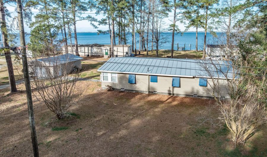 2995 Hickory Point Rd, Aurora, NC 27806 - 4 Beds, 2 Bath