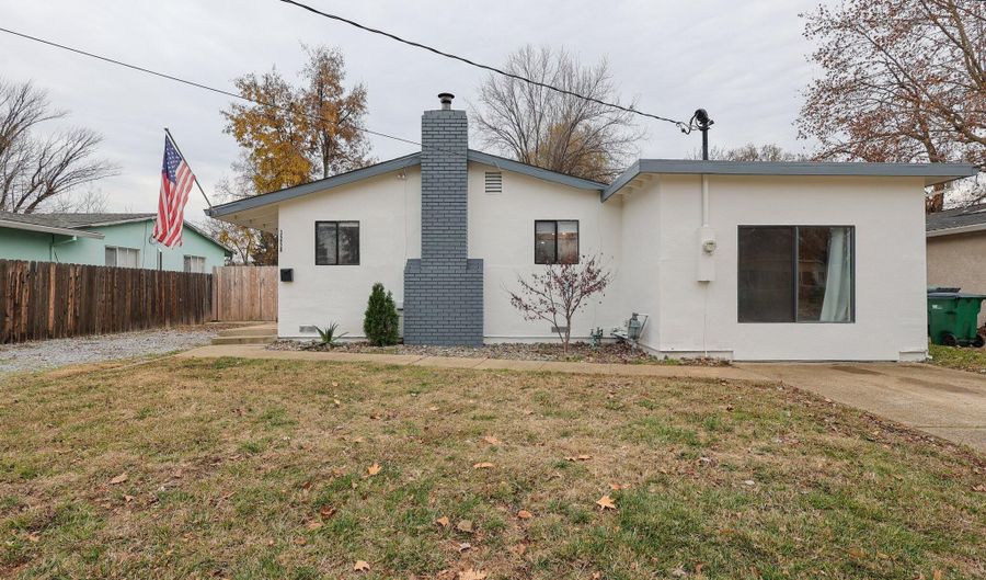 3258 Sharon Ave, Anderson, CA 96007 - 3 Beds, 1 Bath