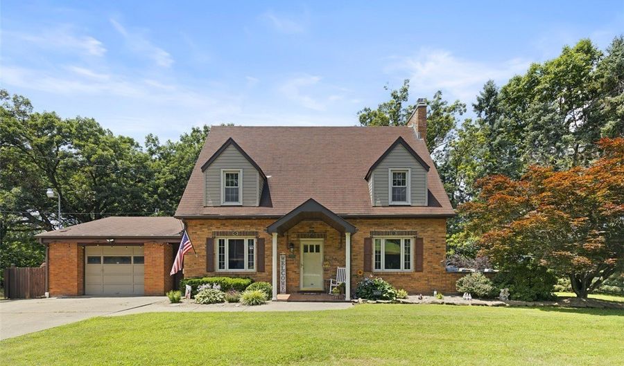 1045 Beverly Ave, Ambridge, PA 15003 - 2 Beds, 2 Bath