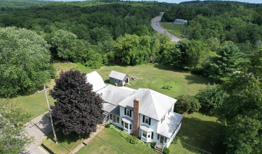 10 Palm St, Baileyville, ME 04694 - 4 Beds, 1 Bath