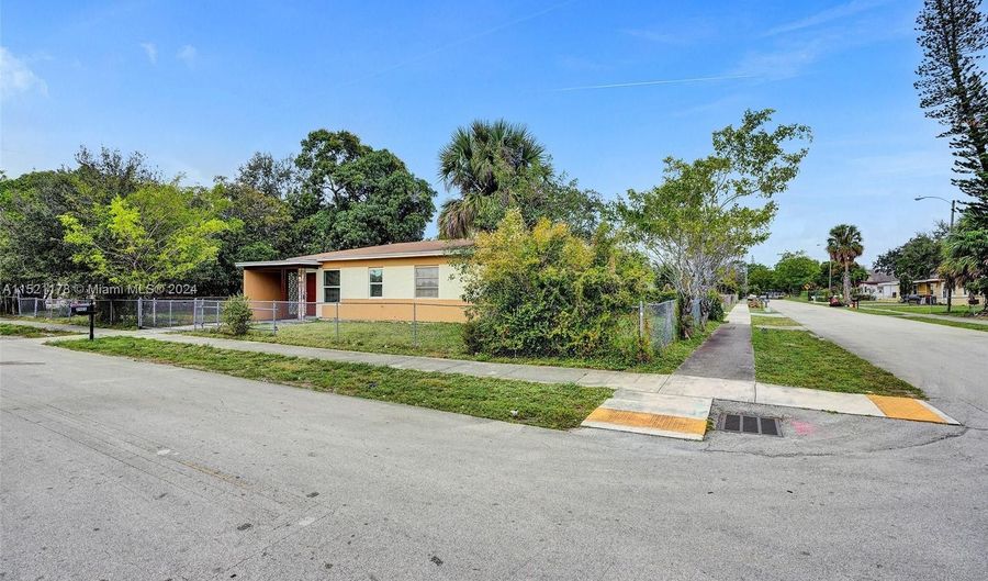2905 NW 5th St, Fort Lauderdale, FL 33311 - 3 Beds, 1 Bath