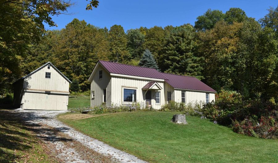 194 Wood Ln, Brandon, VT 05733 - 3 Beds, 2 Bath