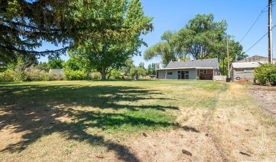 3200 E Rawson St, Ammon, ID 83406 - 2 Beds, 1 Bath