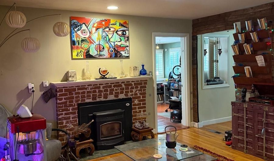 4405 TONQUIL St, Beltsville, MD 20705 - 5 Beds, 4 Bath