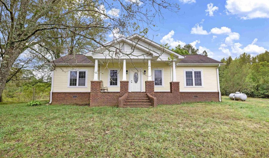 8380 Hwy 207, Anderson, AL 35610 - 2 Beds, 2 Bath