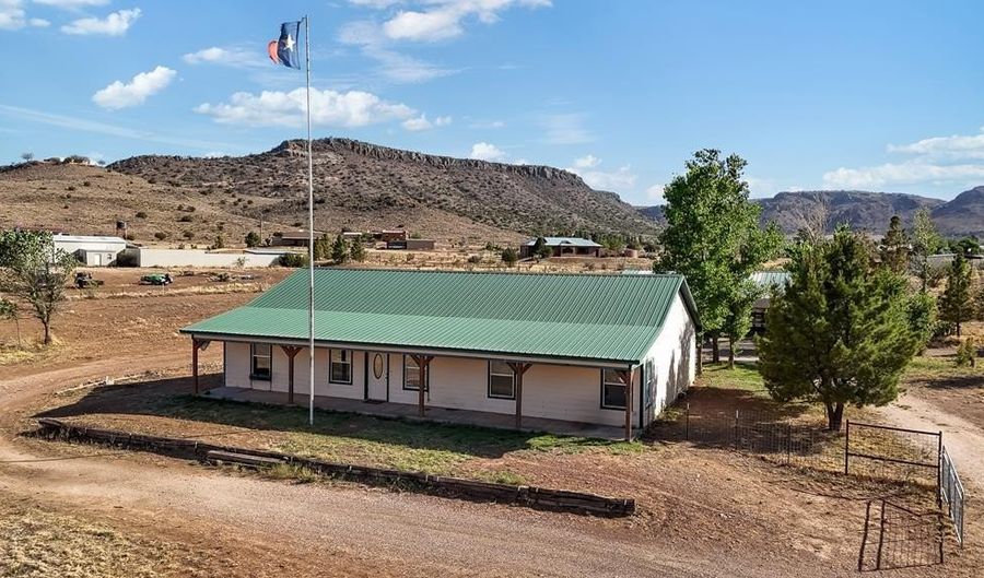 43031 FM 1703, Alpine, TX 79830 - 3 Beds, 3 Bath