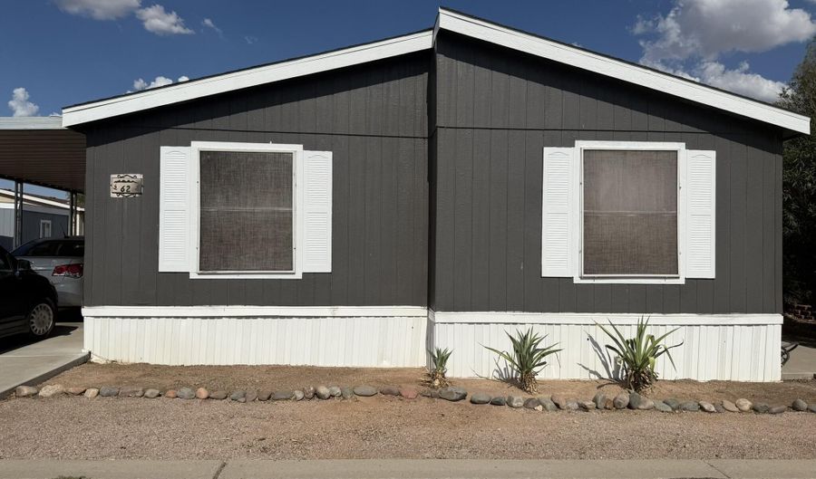 2200 N DELAWARE Dr 62, Apache Junction, AZ 85120 - 3 Beds, 2 Bath