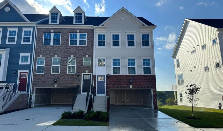 7730 MEANDER Ct, Baltimore, MD 21244 - 3 Beds, 4 Bath