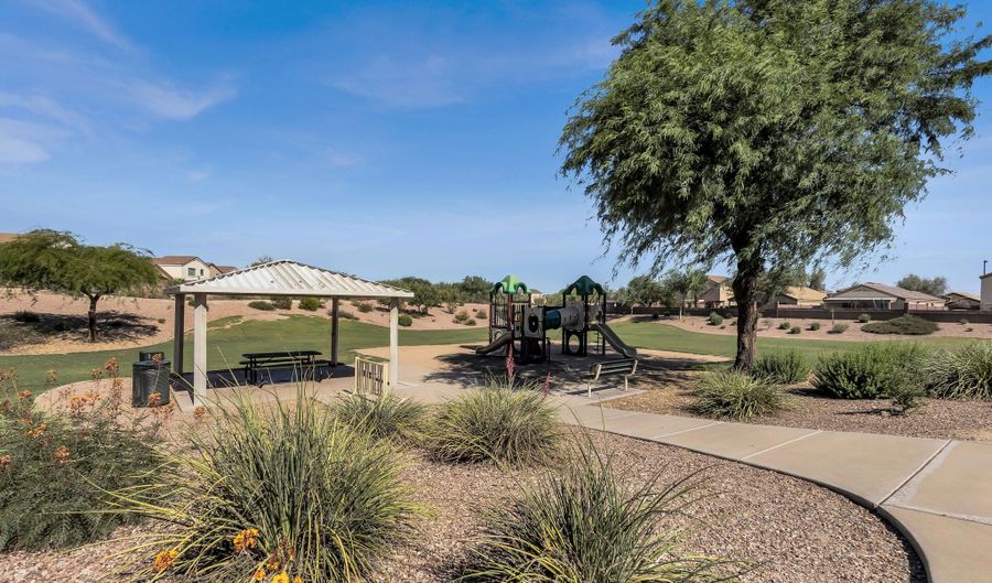 23990 W ANTELOPE Trl, Buckeye, AZ 85326 - 4 Beds, 2 Bath