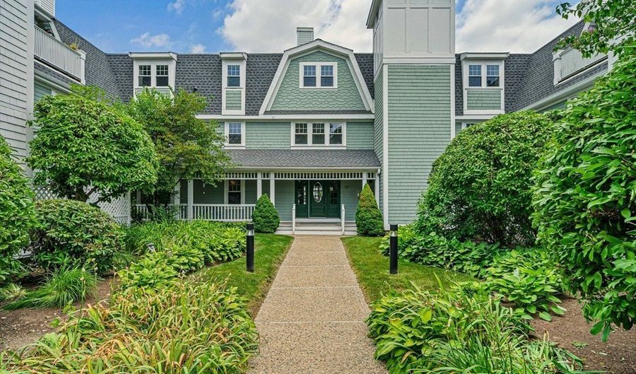 37 Hastings St 207, Boston, MA 02132 - 2 Beds, 2 Bath