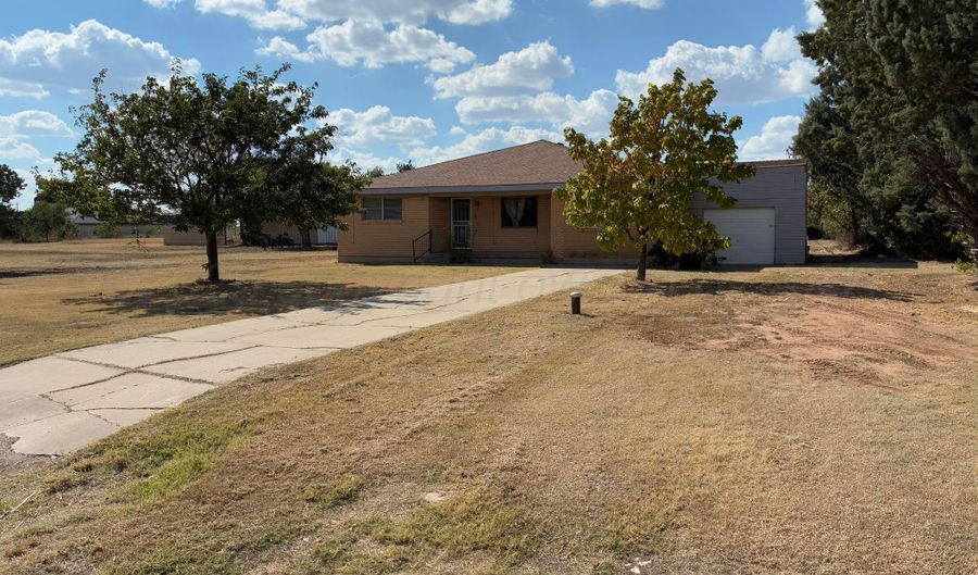 14800 XIT Trl, Amarillo, TX 79118 - 3 Beds, 2 Bath