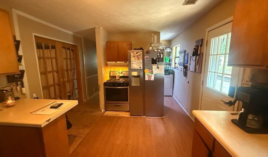 681 OLD COLDWATER Rd, Anniston, AL 36201 - 3 Beds, 1 Bath