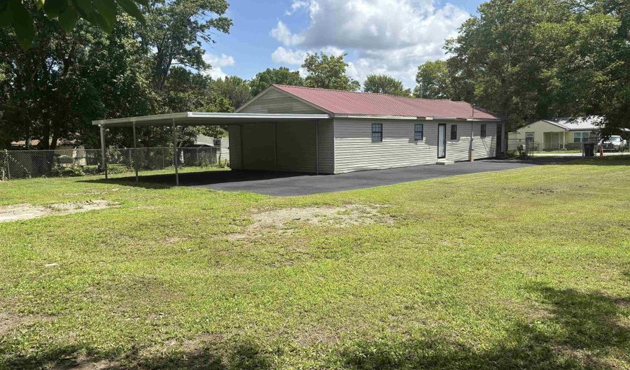 610 Dewey Ave SW, Attalla, AL 35954 - 2 Beds, 2 Bath