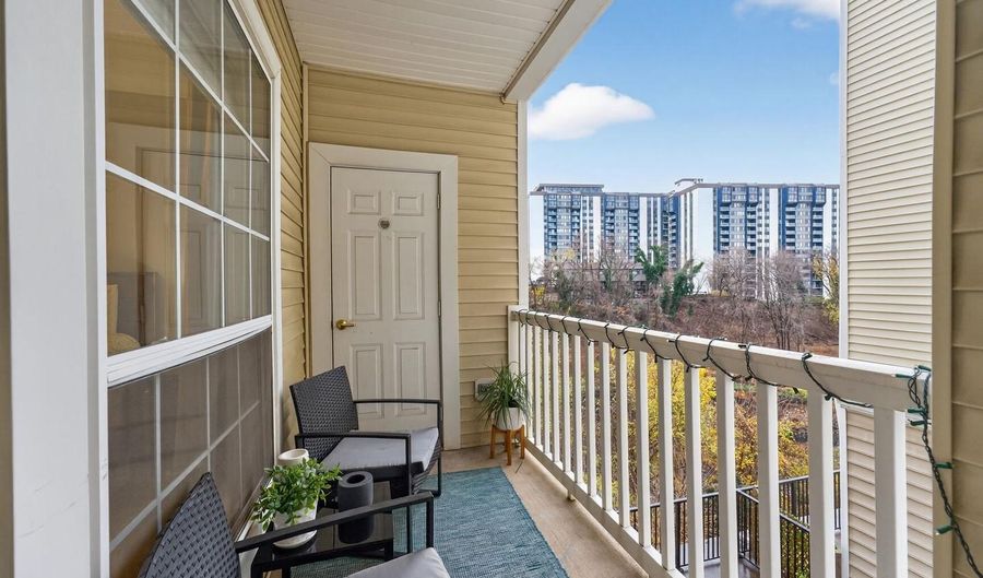 4550 STRUTFIELD Ln #2213, Alexandria, VA 22311 - 2 Beds, 2 Bath